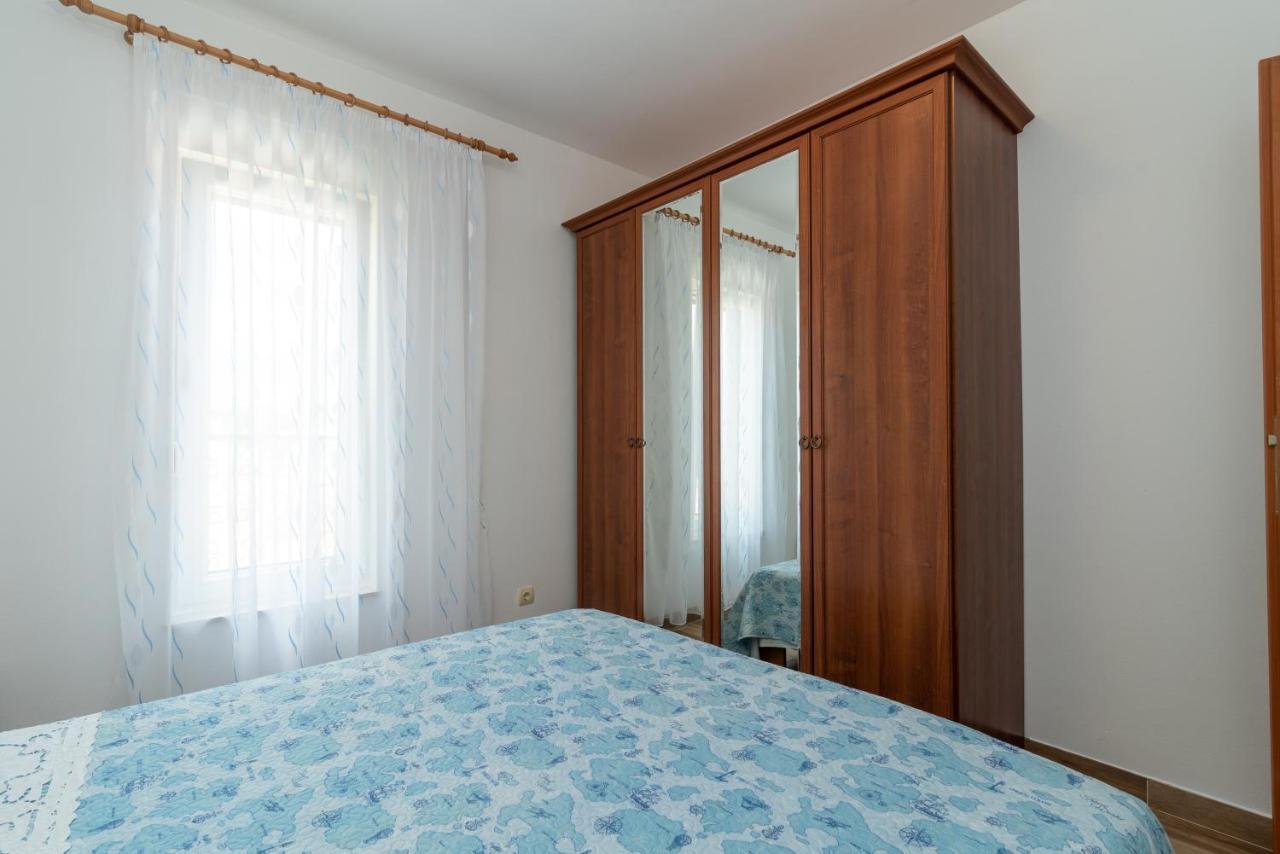 Апартаменты Apartman Dildo Трогир Экстерьер фото